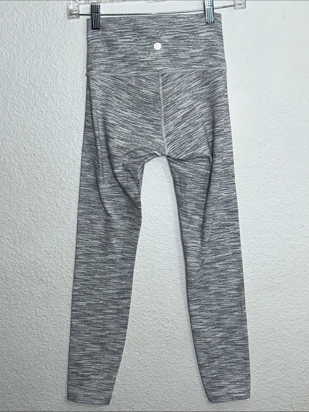 Lululemon Wunder Under Leggings‎ Hi-Rise 7/8 Tight Size 4 Grey Alpine White
